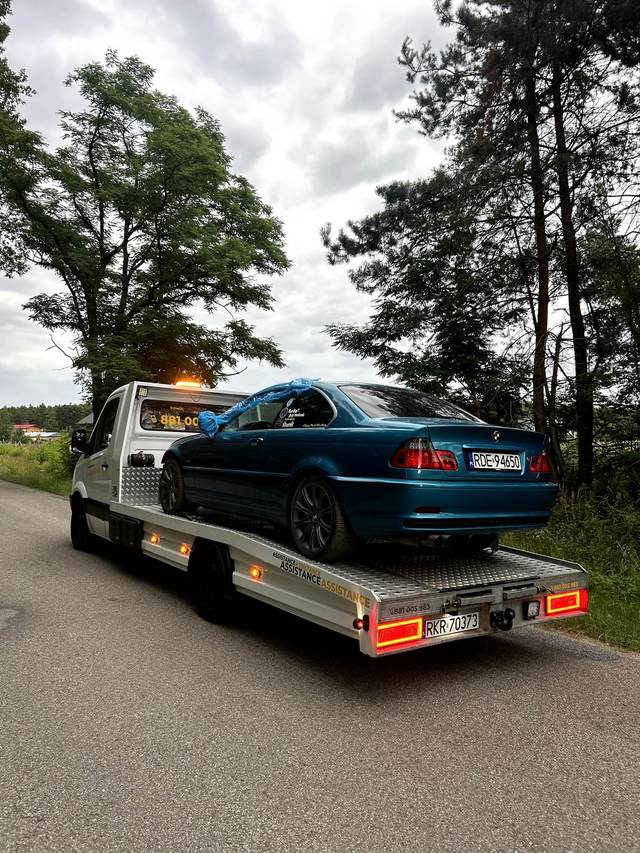 Holowanie BMW coupe na lawecie MLAG w trasie